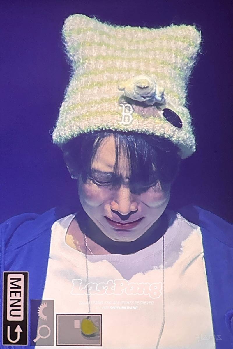 팬들한테 고마워서 광광 우는 아이돌 실존...JPG | 인스티즈