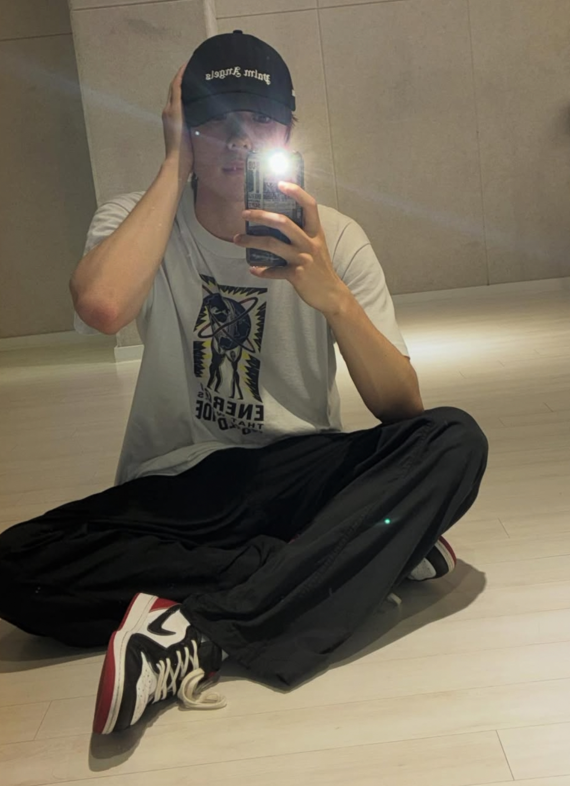 [잡담] 손예진 조유리 넷플드 남주 스타쉽 신인이네 | 인스티즈