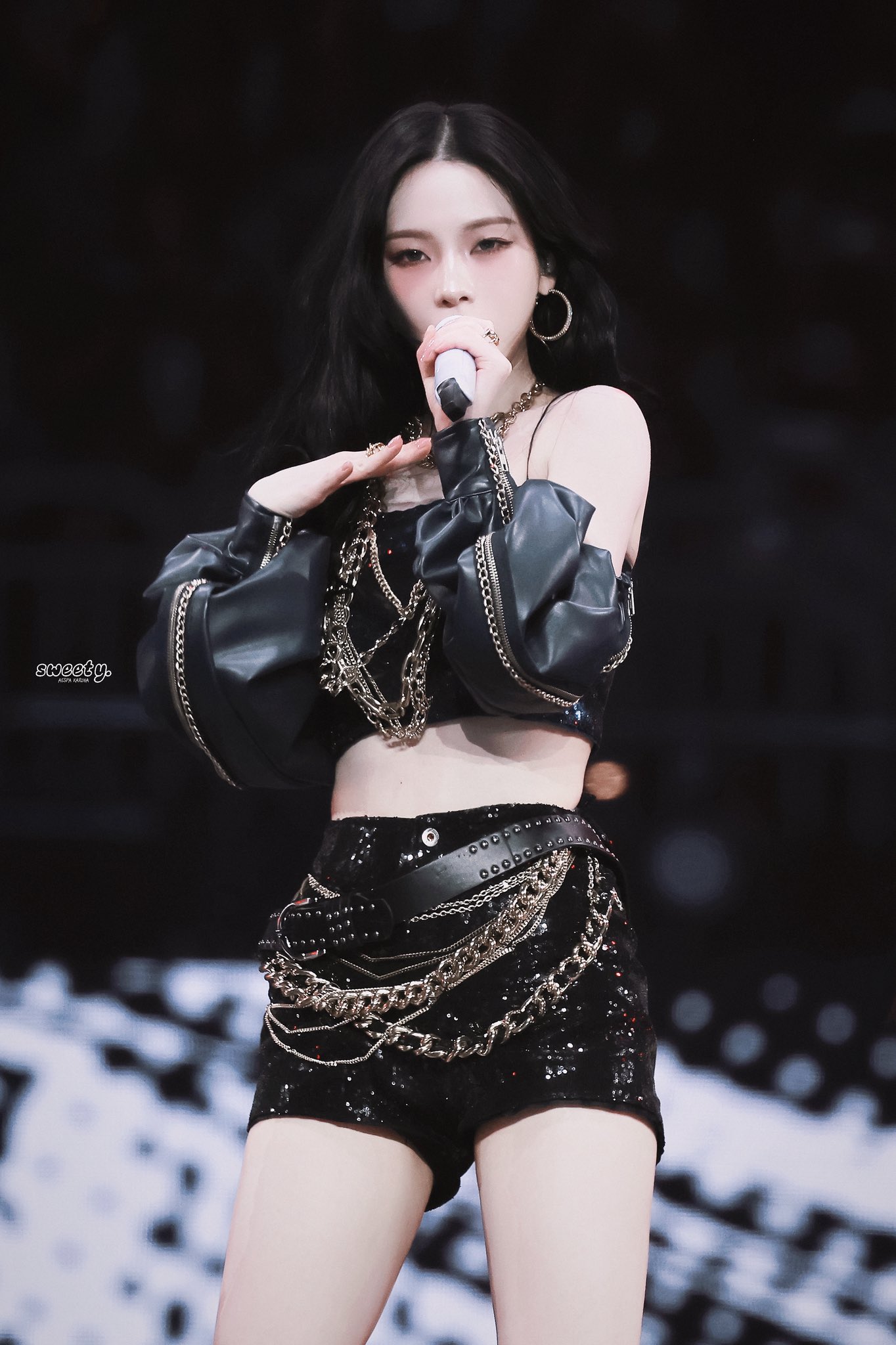 [잡담] 251225 가요대전 카리나 고화질 | 인스티즈