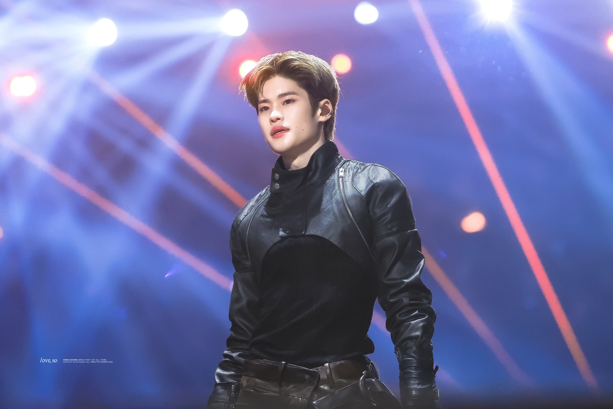 [잡담] 어제 가요대전 소희 의상 너무 맘에들어.. | 인스티즈