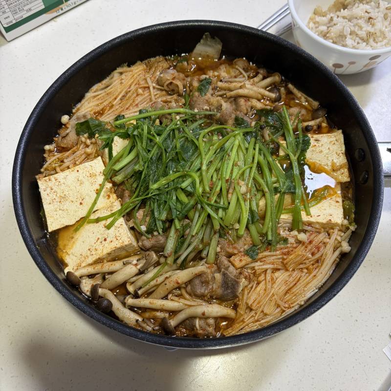 [잡담] 이 버섯전골 진짜 미쳤음...🤤 | 인스티즈