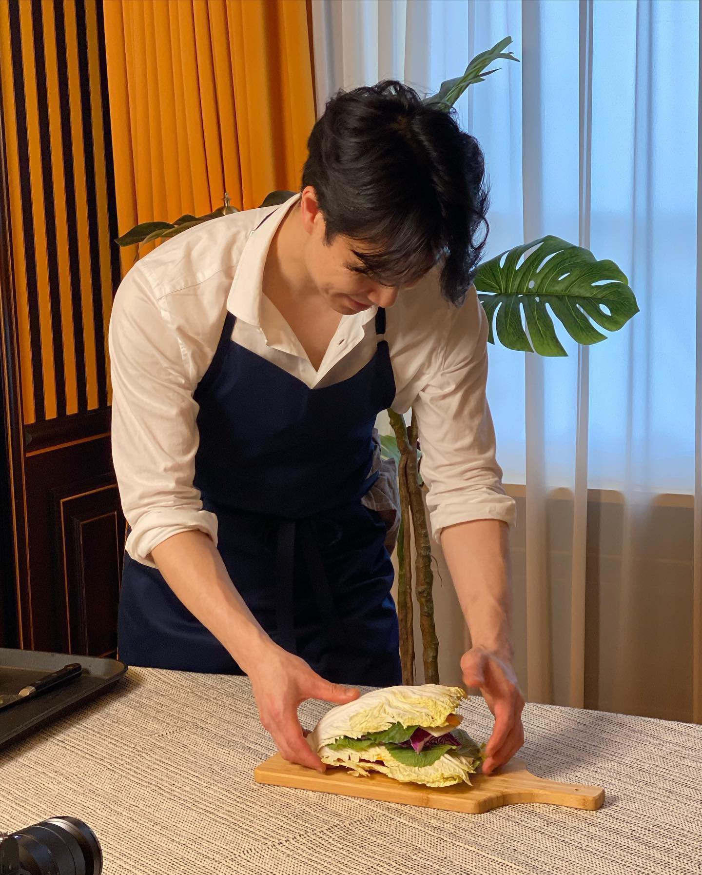 [잡담] 손종원 앞치마콤 생기는 사진들... | 인스티즈