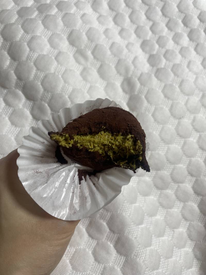 [잡담] 두쫀쿠 먹는 중인데 | 인스티즈