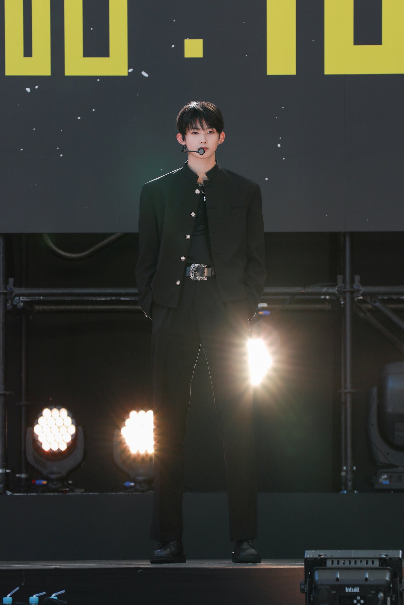 [잡담] 앤팀에서 비율이 천상계인 3명 | 인스티즈