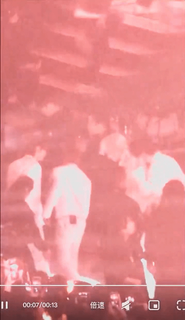 [잡담] 찬영이 캠 들고 소희형 무대 응원하러 갔었네 | 인스티즈