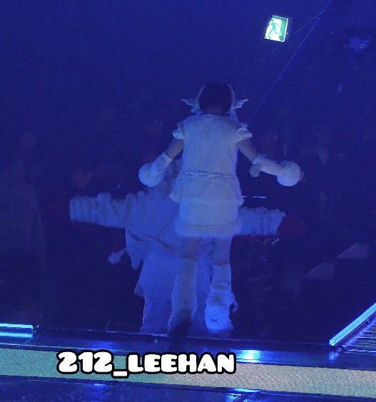 [잡담] 눈사람즈 계단 내려가는거 ㄱㅇㅇ | 인스티즈