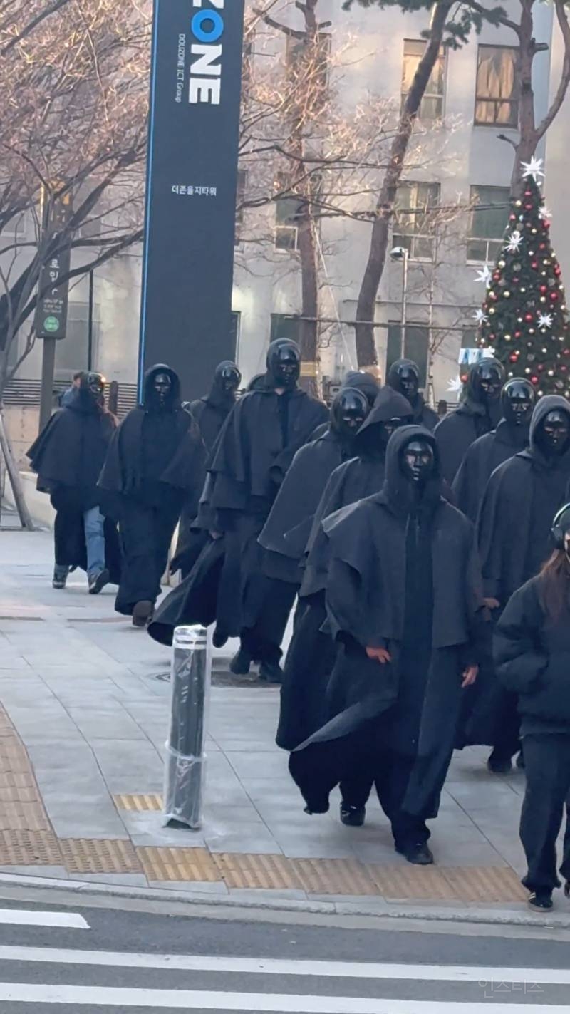 실시간 사람들이 사이비인줄알고 웅성대는 엑소 프로모 | 인스티즈