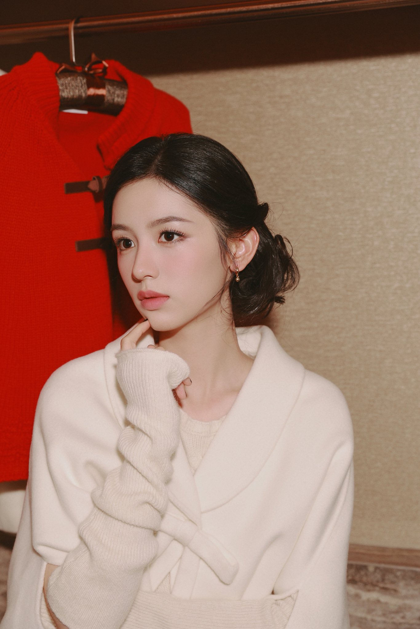 [잡담] 요즘 제일 이뻐보이는 배우 이분임 | 인스티즈