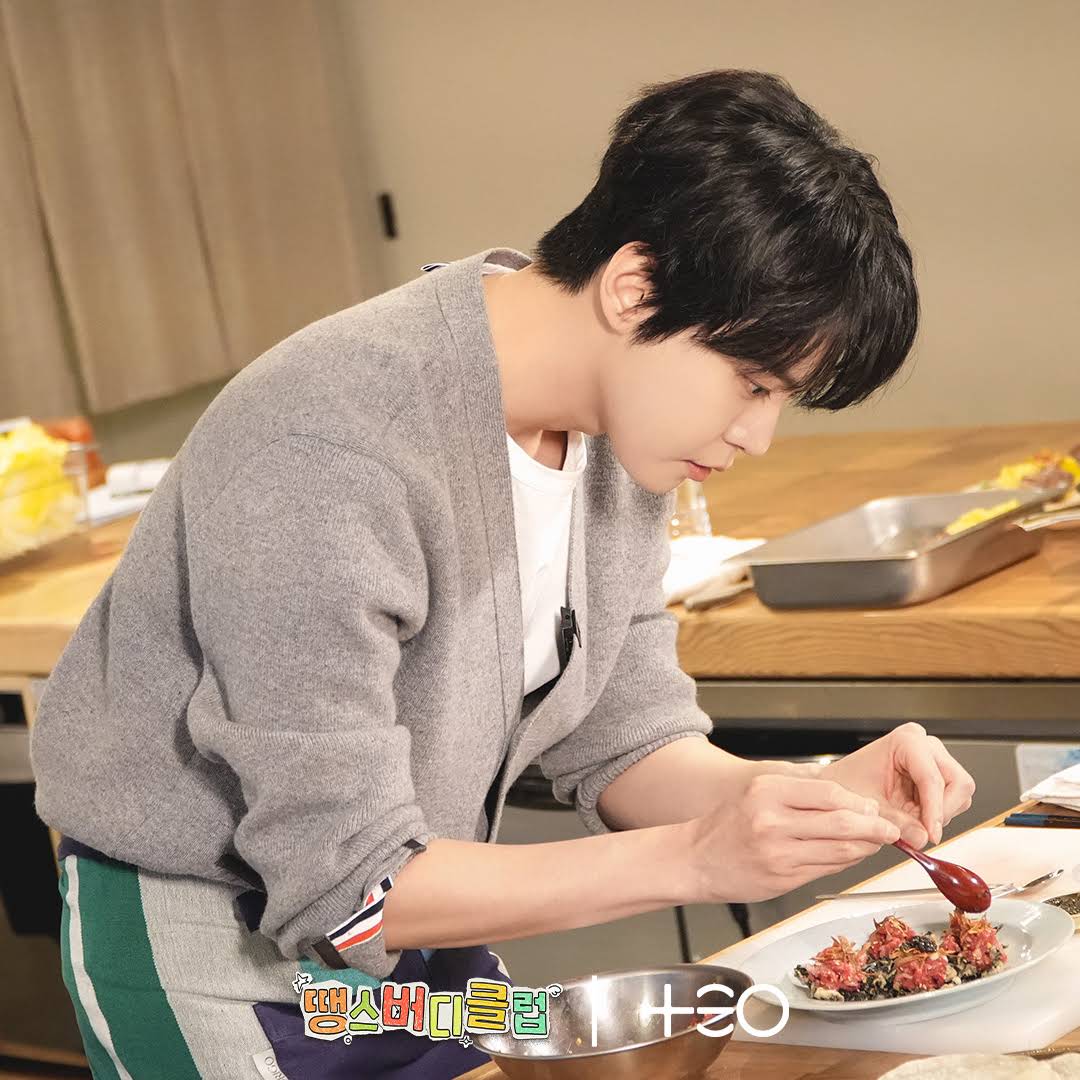 [잡담] 요리배우는 도영이 너무 잘생김 | 인스티즈