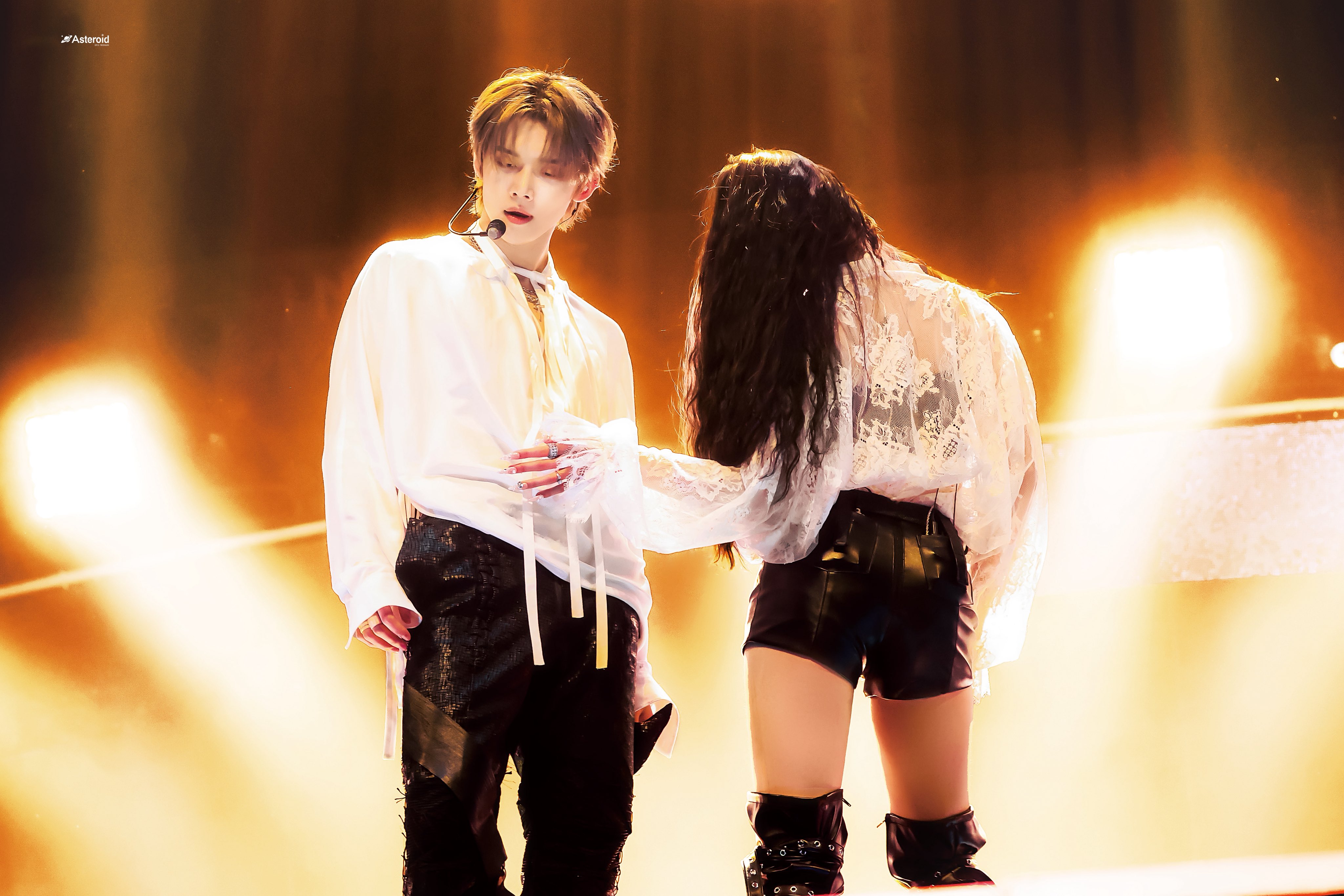 [잡담] 어제 연준이랑 윤채 무대 사진인데 미친... | 인스티즈