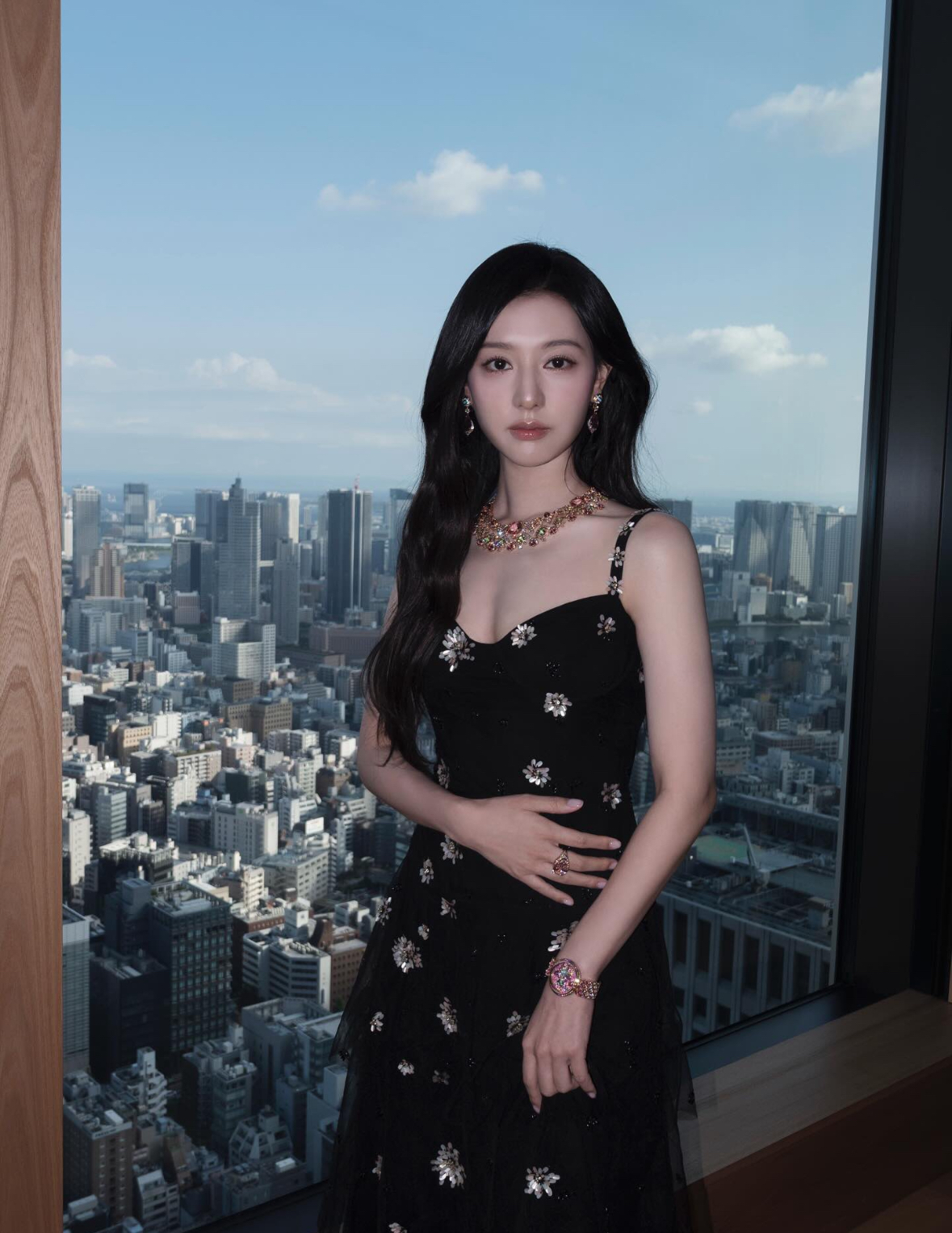 [잡담] 도쿄 불가리 행사때 김지원 너무 예뻐 | 인스티즈