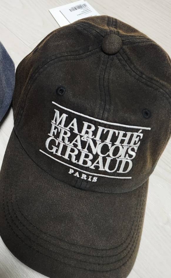 [잡담] 모자 골라줄 익 구함 ㅠㅠㅠ 뭐가 예뻐? 1122 | 인스티즈