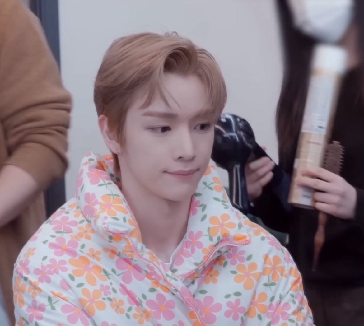 [잡담] 우와 성찬이 이사진 첨봤는데 | 인스티즈