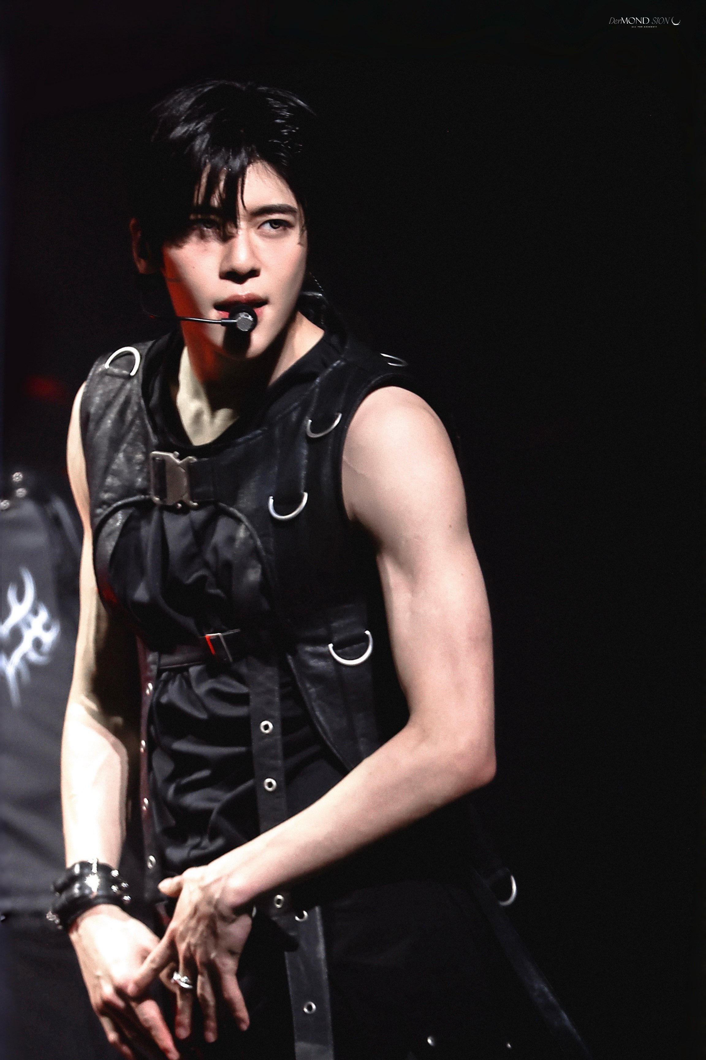 [잡담] 아 근데 엔위시 다 귀여운 줄 알았는데 시온이랑 리쿠는 섹시하네... | 인스티즈