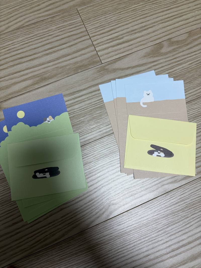 [잡담] 편지지 색 뭐가 더 나아? | 인스티즈