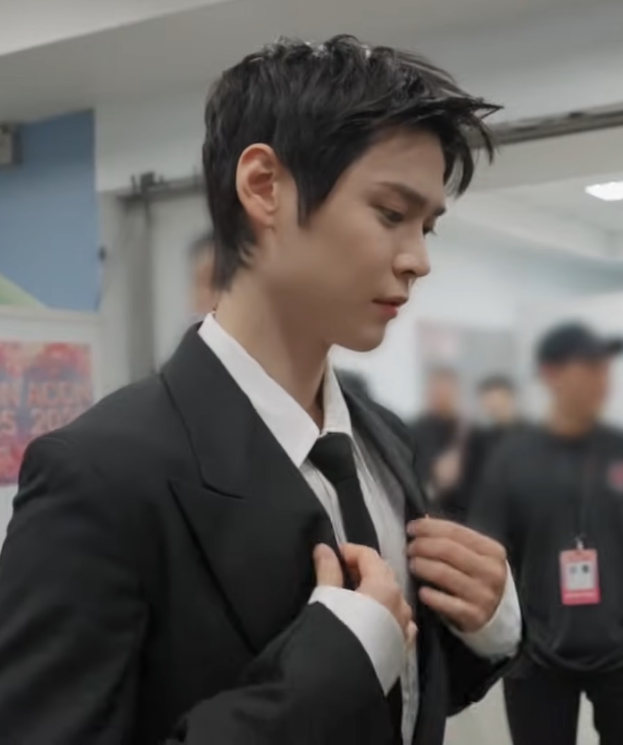 [잡담] 은석 턱 진짜 개쪼그매 | 인스티즈