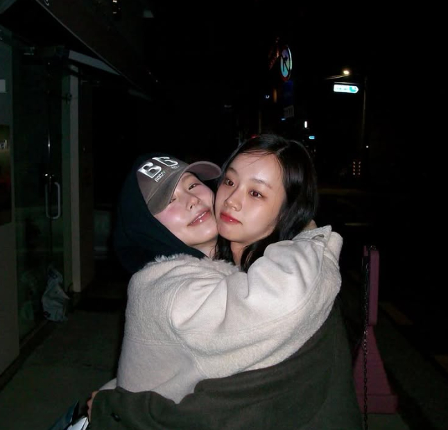 [정보/소식] '우태 열애설' 혜리 "3년째 크리스마스 데이트" 대놓고 뽀뽀 | 인스티즈