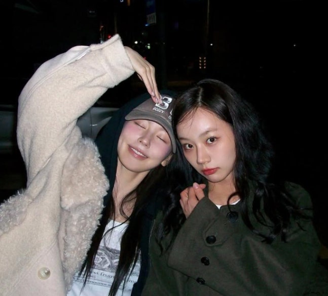 [정보/소식] '우태 열애설' 혜리 "3년째 크리스마스 데이트" 대놓고 뽀뽀 | 인스티즈