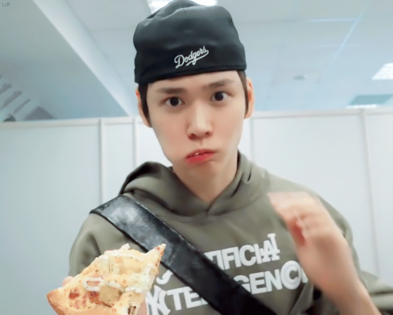 [잡담] 은석이 뭐 먹을 때마다 묻히고 먹는 거 | 인스티즈