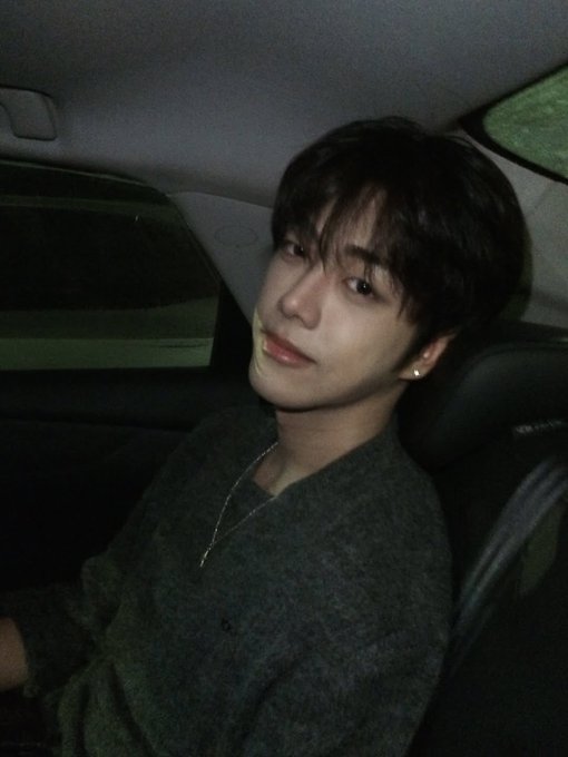 [잡담] 아니 안차우윗 이사람 얼굴 ㄹㅇ 개좋네.. | 인스티즈