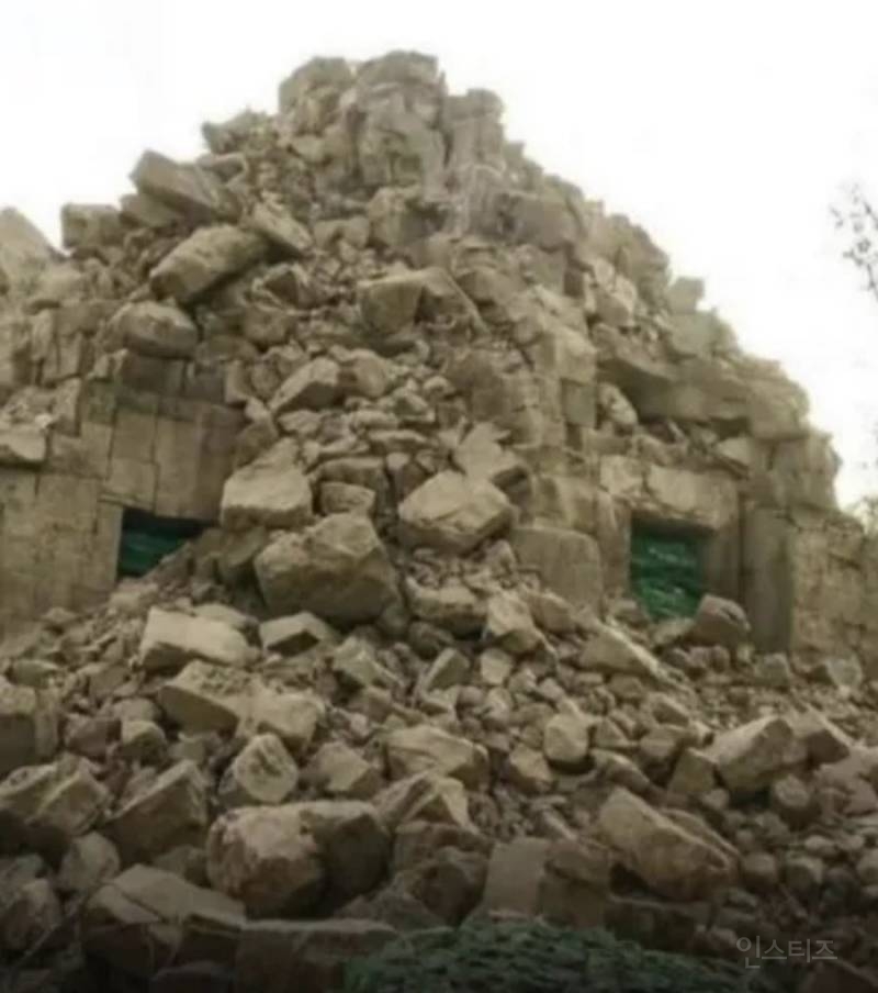 태국군이 폭격한 캄보디아 1200년된 사원 .jpg | 인스티즈