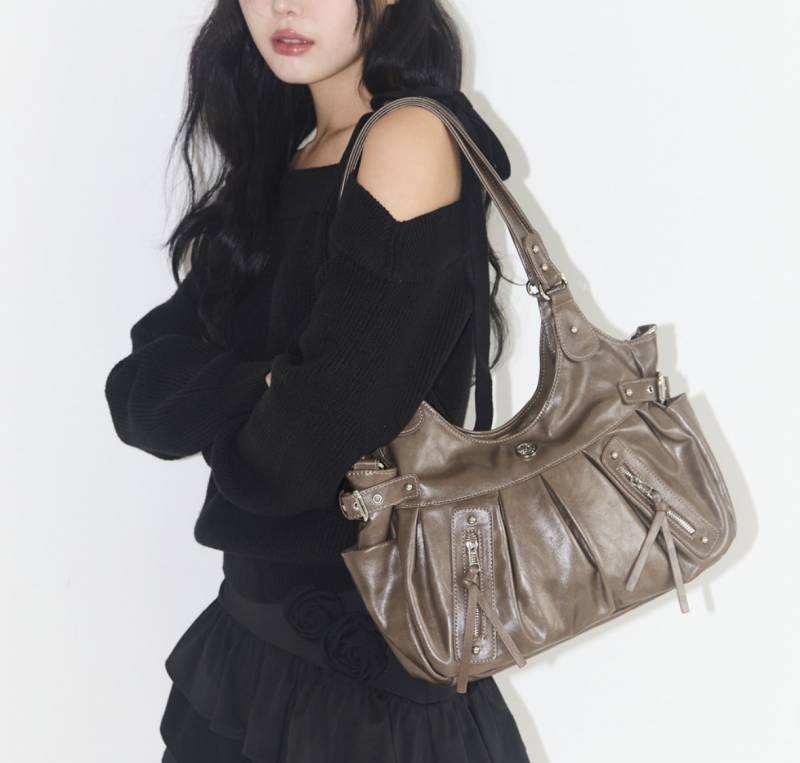 [잡담] 올블랙으로 입을껀데 가방 골라쥬 ㅠㅠ | 인스티즈