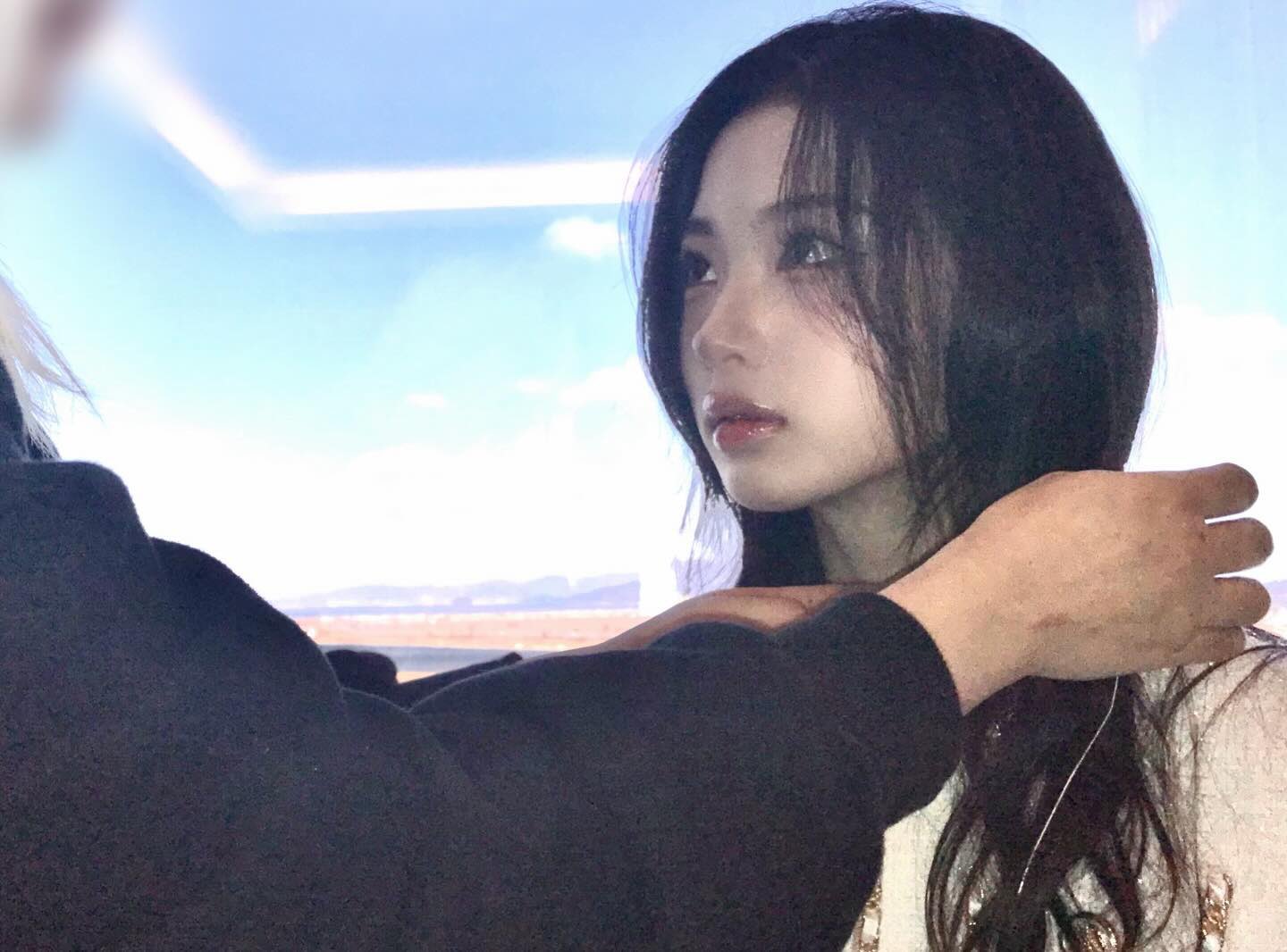 [잡담] 10년생 얼굴이 벌써 부터 완성형인거 미친거 아니냐고.. | 인스티즈