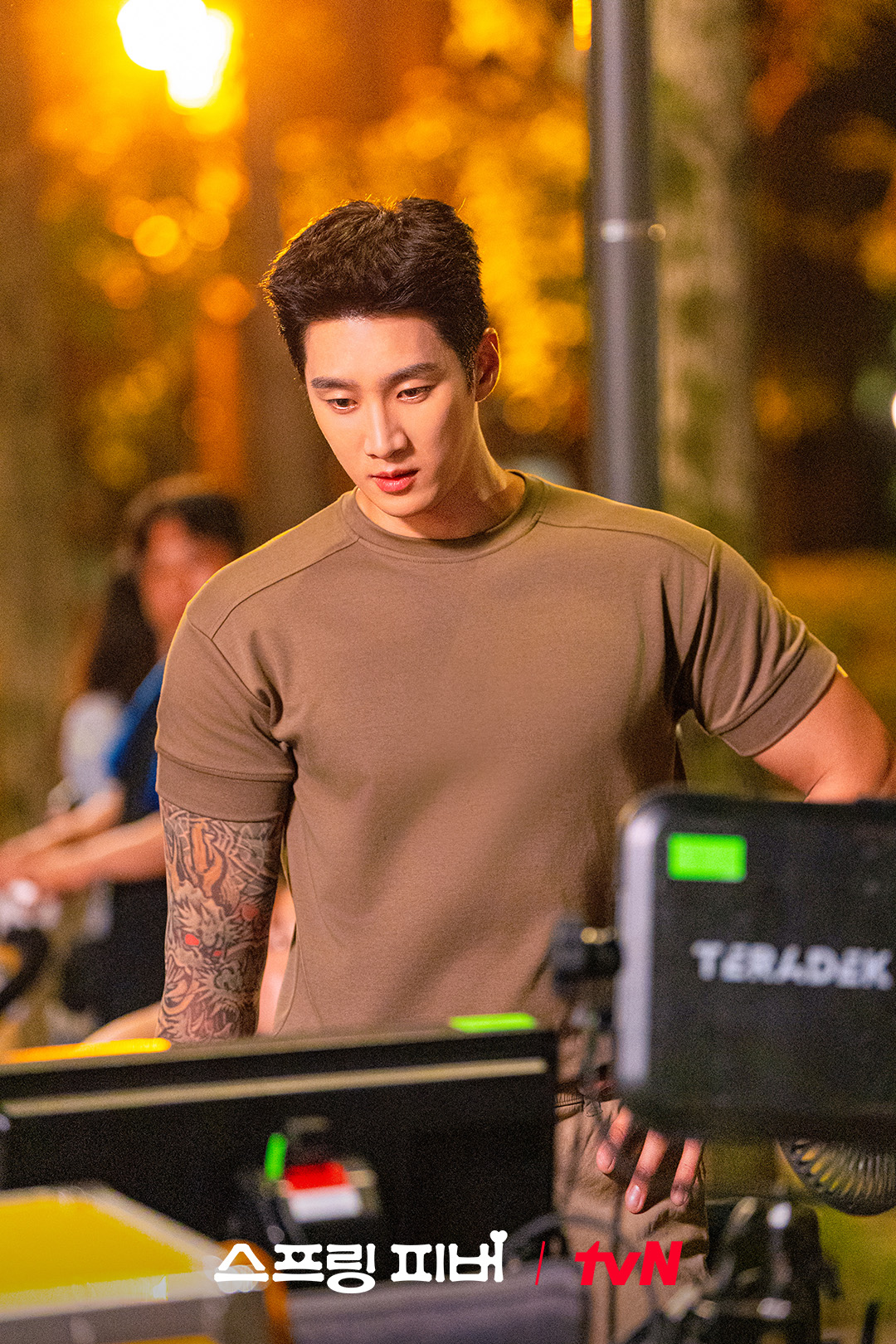 [잡담] 스프링피버) <스프링 피버> 첫 방송까지 D-7⭐추운 마음 녹여줄 촬영 현장 비하인드 스틸 공개💗안보현-이주빈-차서원-조준영-이재인극강의 티키타카와 사랑스러운 케미 많관부🌸 | 인스티즈