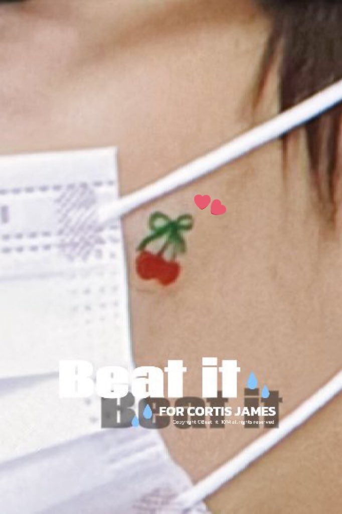 [잡담] 코르티스 제임스 이거 볼에 스티커야? 뭐야?-? | 인스티즈