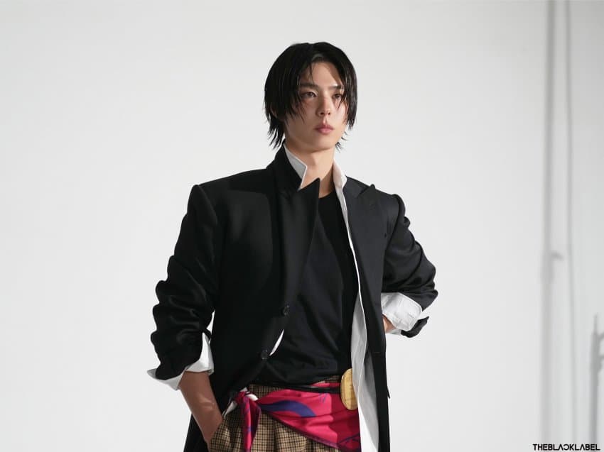 [잡담] 와 박보검 소속사에서 올려준 아레나 화보 비하인드 살벌하다 | 인스티즈