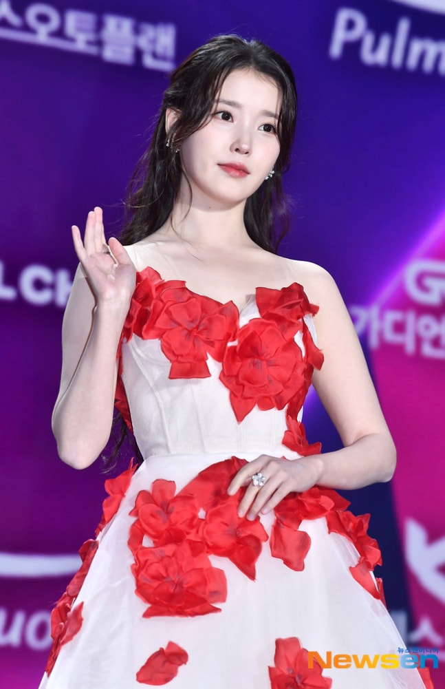 [잡담] 에이판 아이유 존예 | 인스티즈