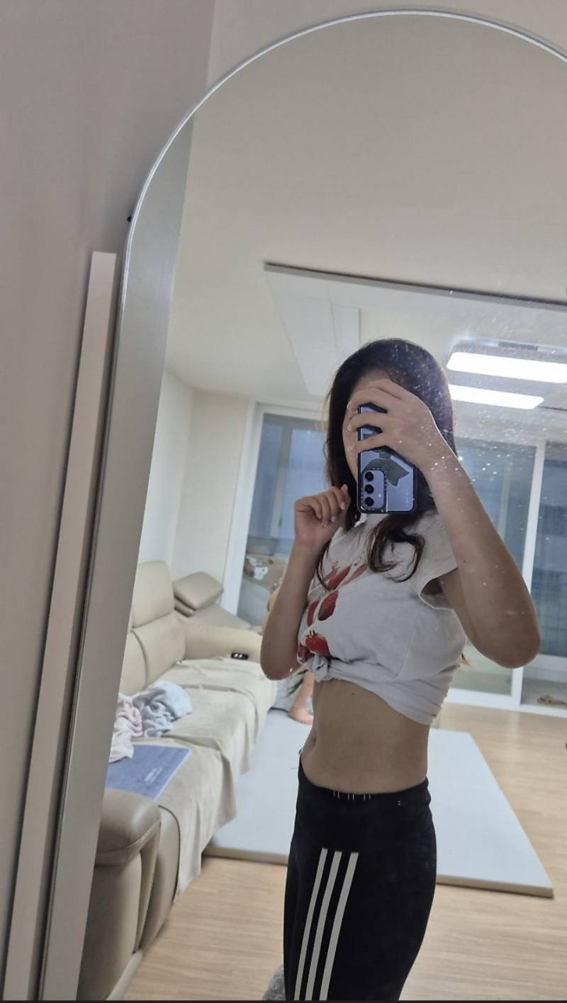 [잡담] 솔직하게 몸매 어때보여? | 인스티즈