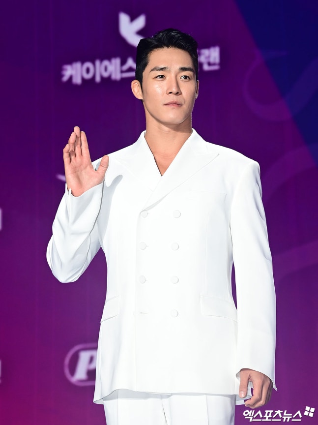 [잡담] 에이판 폭싹속았수다 김태연&이천무,보물섬 홍화연,선의의경쟁 정수빈,트웰브 고규필,태양을삼킨여자 서하준 왔다 | 인스티즈