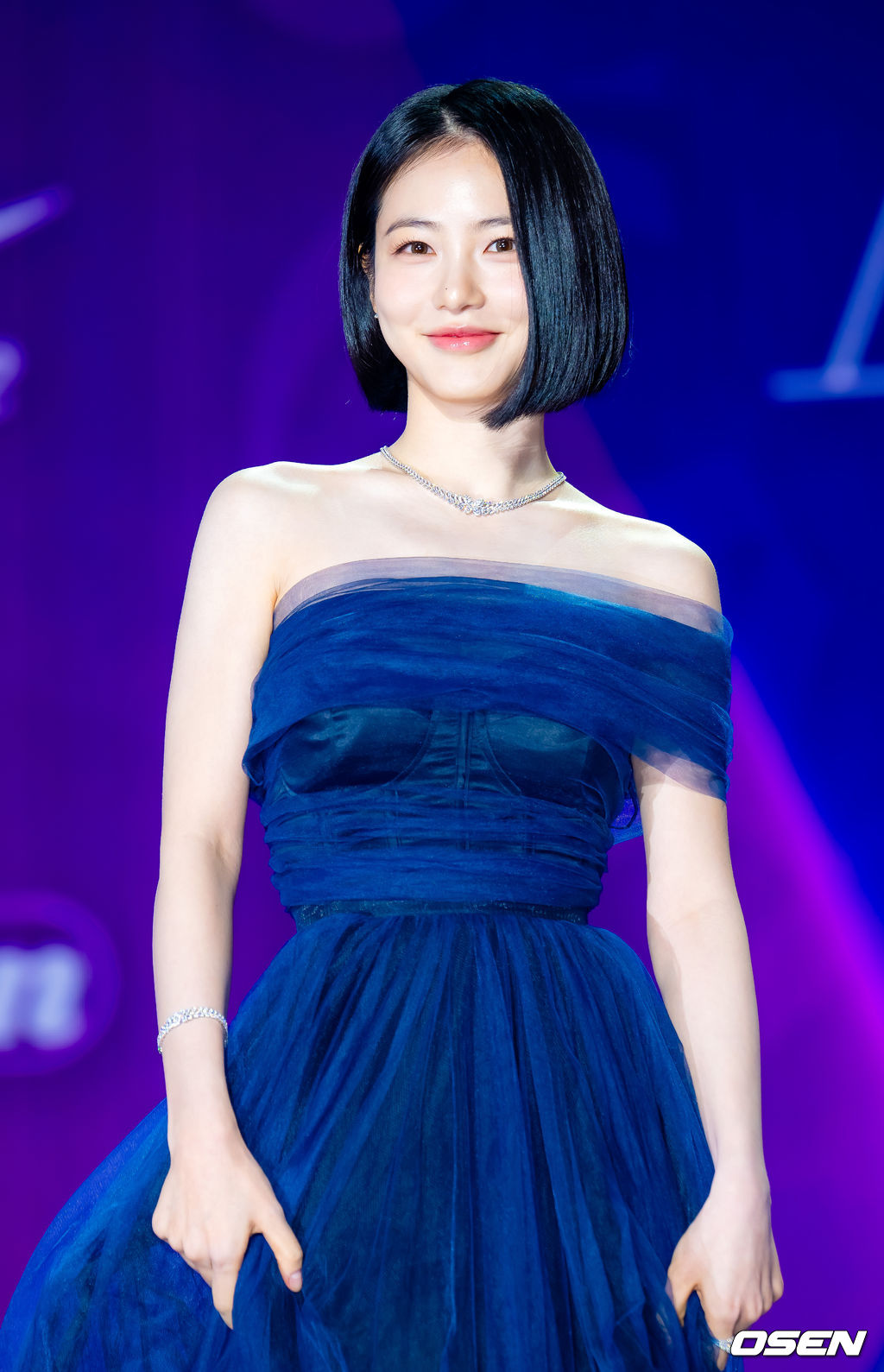 [잡담] 신예은 블루컬러 왜 이렇게 잘받지 | 인스티즈