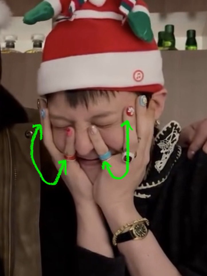 [잡담] 지디 네일에 진심인거 보인다ㅋㅋㄱㅇㅇ | 인스티즈