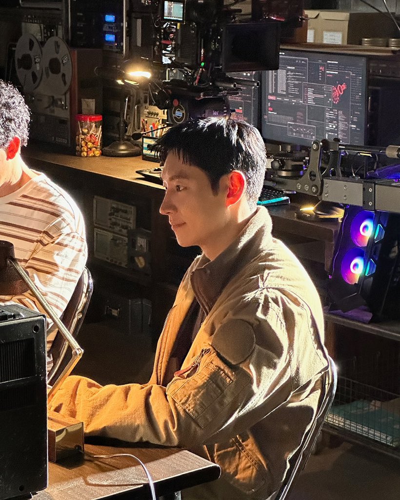 [잡담] 이제훈) 251229 이제훈 인스타 😺 | 인스티즈