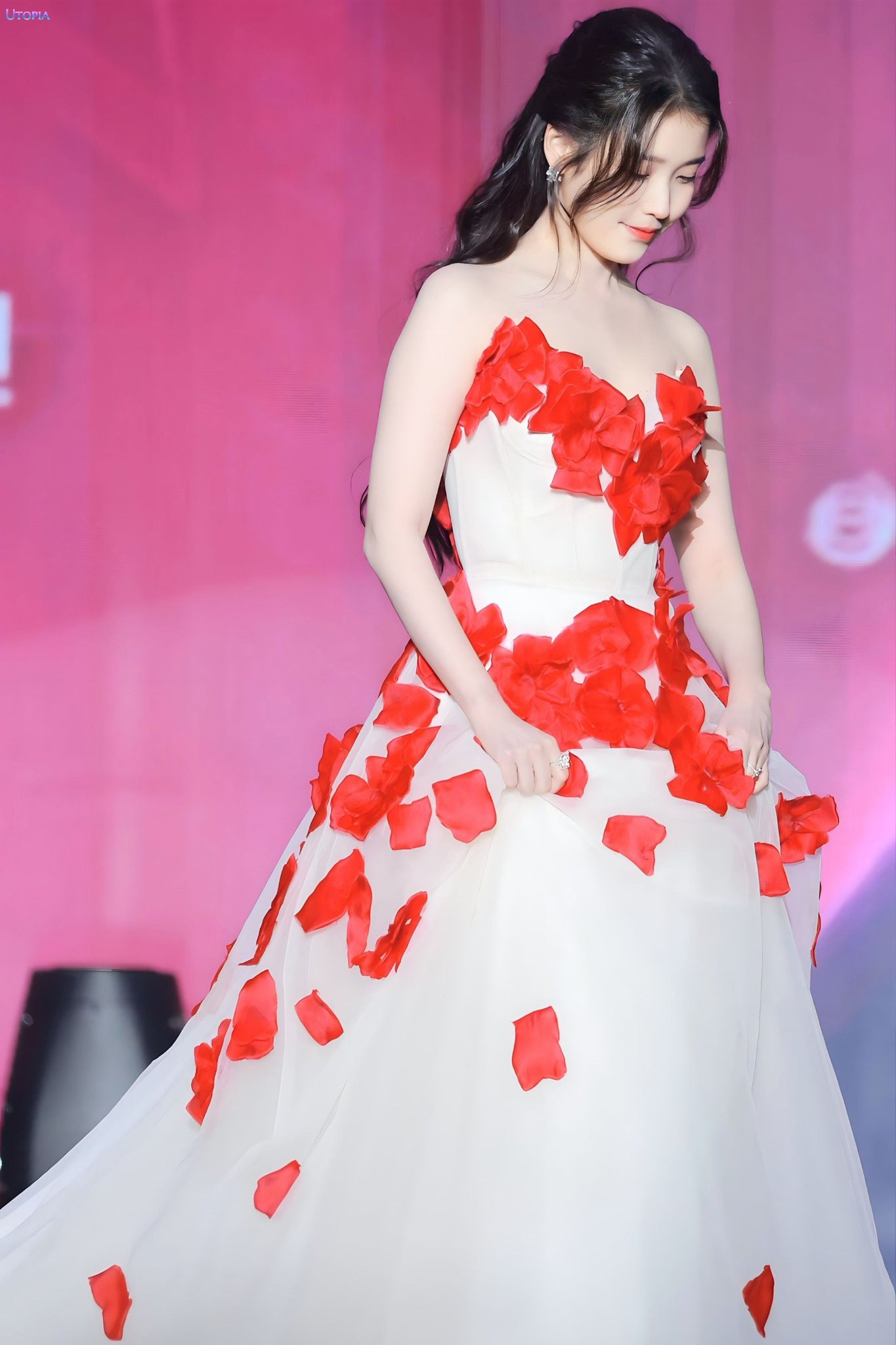 [잡담] 내 아이유가 너무 예뻐요... | 인스티즈