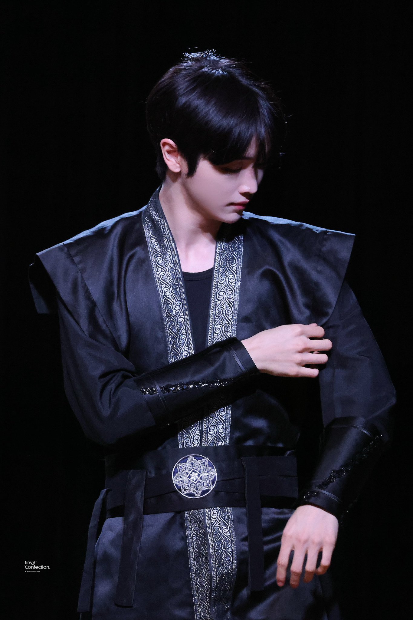 [잡담] 내돌 한복 입은거 볼 사——-람 주어라이즈 | 인스티즈