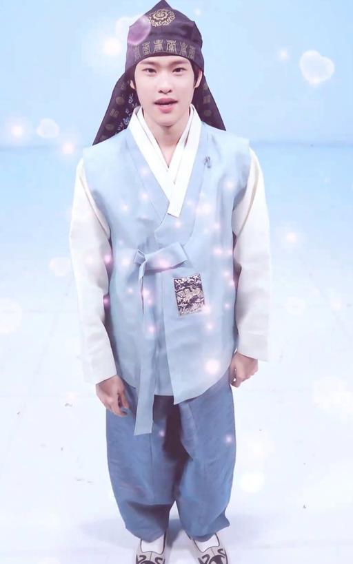 [잡담] 내돌 한복 입은거 볼 사——-람 주어라이즈 | 인스티즈