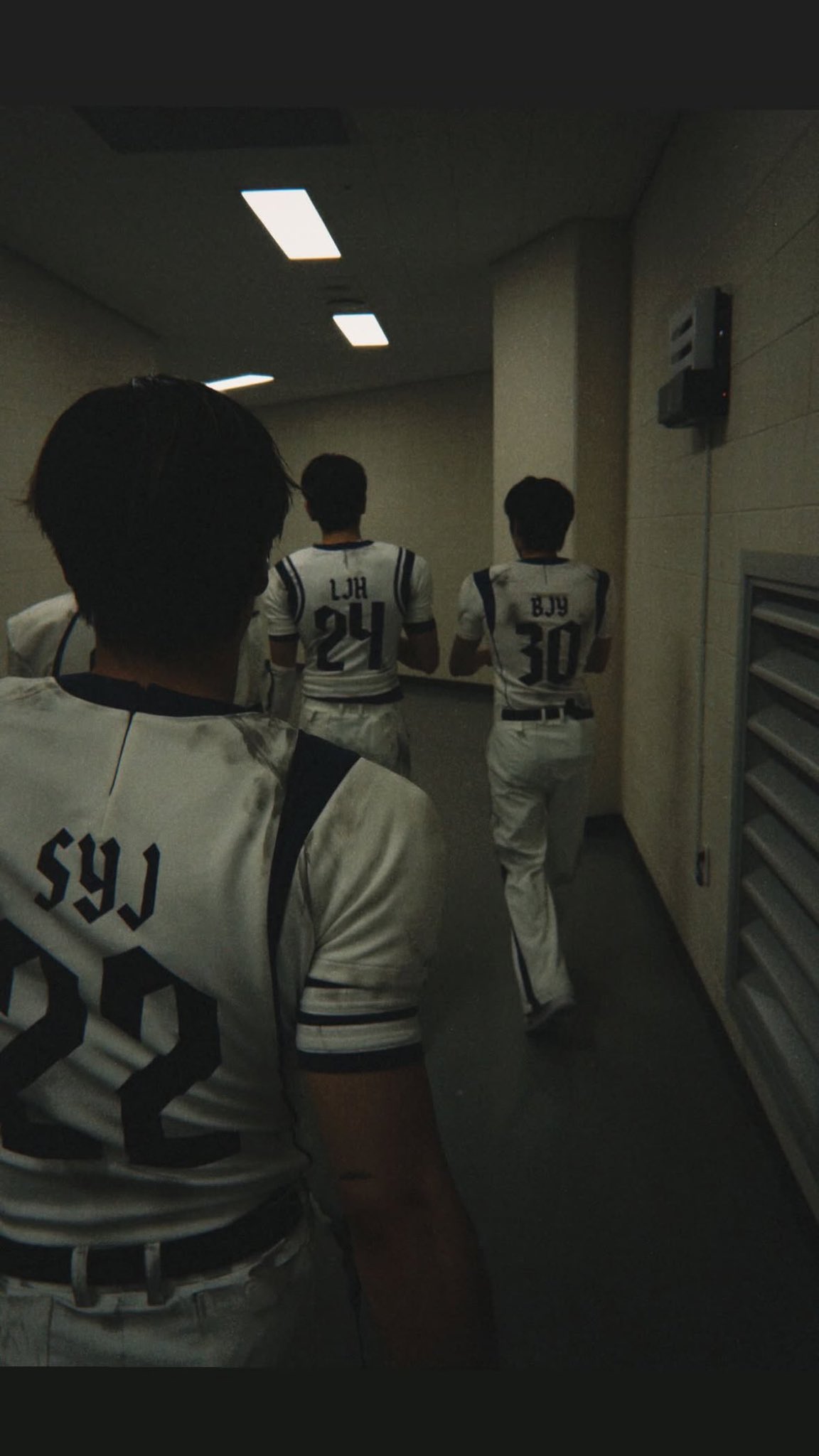 [잡담] 정말 다시봐도 더보이즈 가요대전 착장 개고트.. | 인스티즈