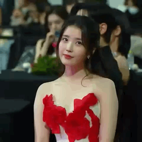 [잡담] APAN 대상 아이유 ㅊㅋㅊㅋ 🥳 | 인스티즈