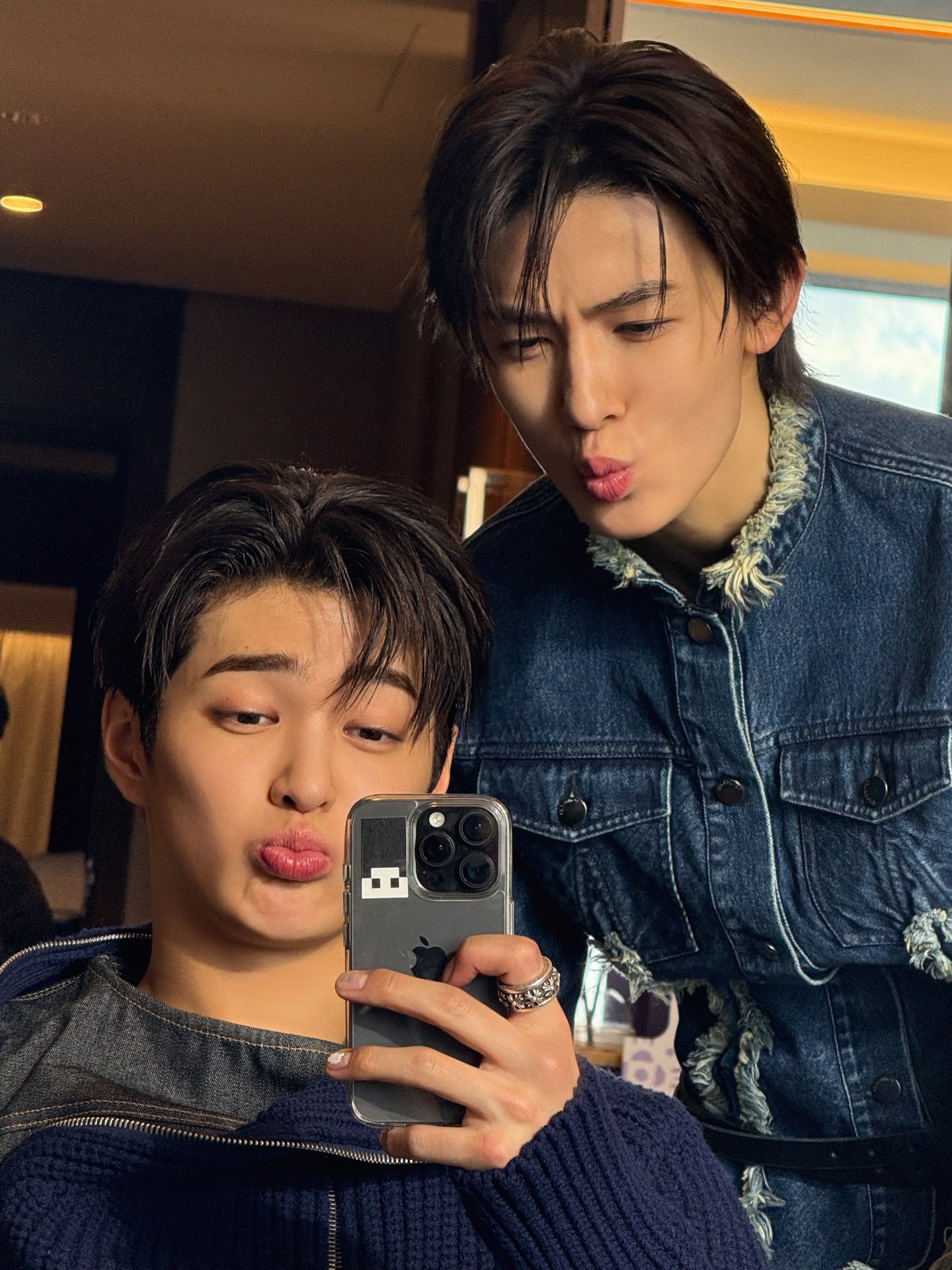 [잡담] 코르티스 건호랑 성현이 새로 올라온 사진 흐름봐ㅋㅋㅋ | 인스티즈