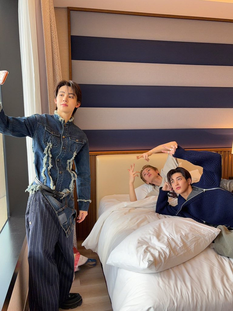 [잡담] 코르티스 건호랑 성현이 새로 올라온 사진 흐름봐ㅋㅋㅋ | 인스티즈