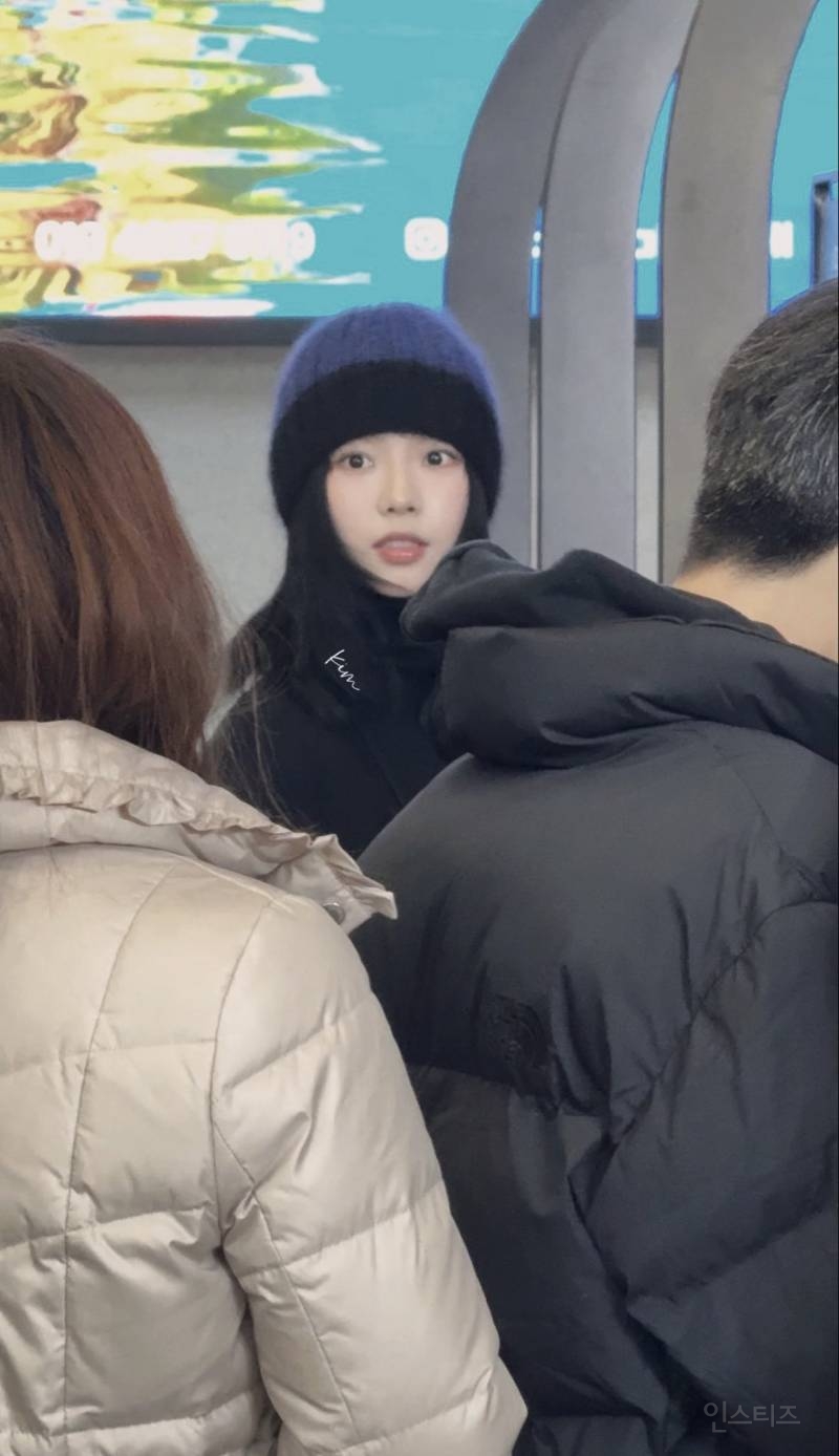 251230 일본 출국한 지민정(카리나&윈터) 사진들.jpg | 인스티즈