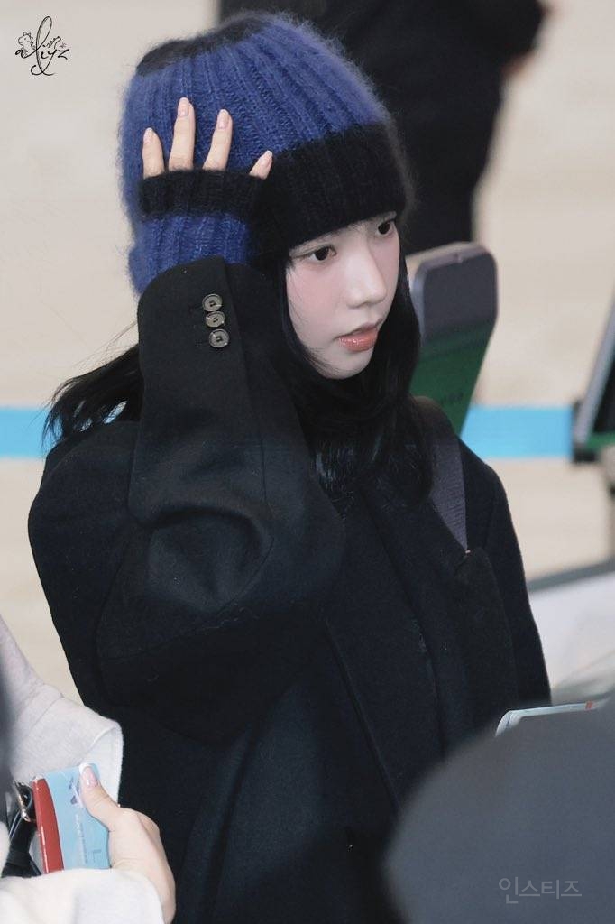 251230 일본 출국한 지민정(카리나&윈터) 사진들.jpg | 인스티즈