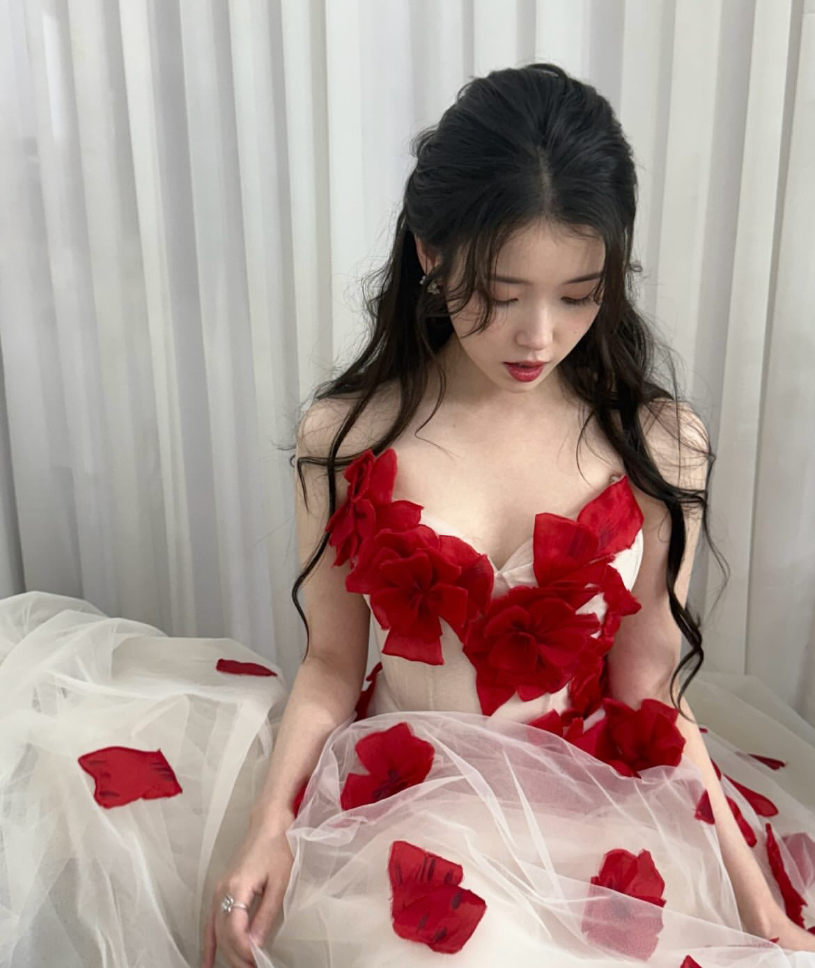 [잡담] 아이유) 251230 아이유 인스타 업뎃 | 인스티즈