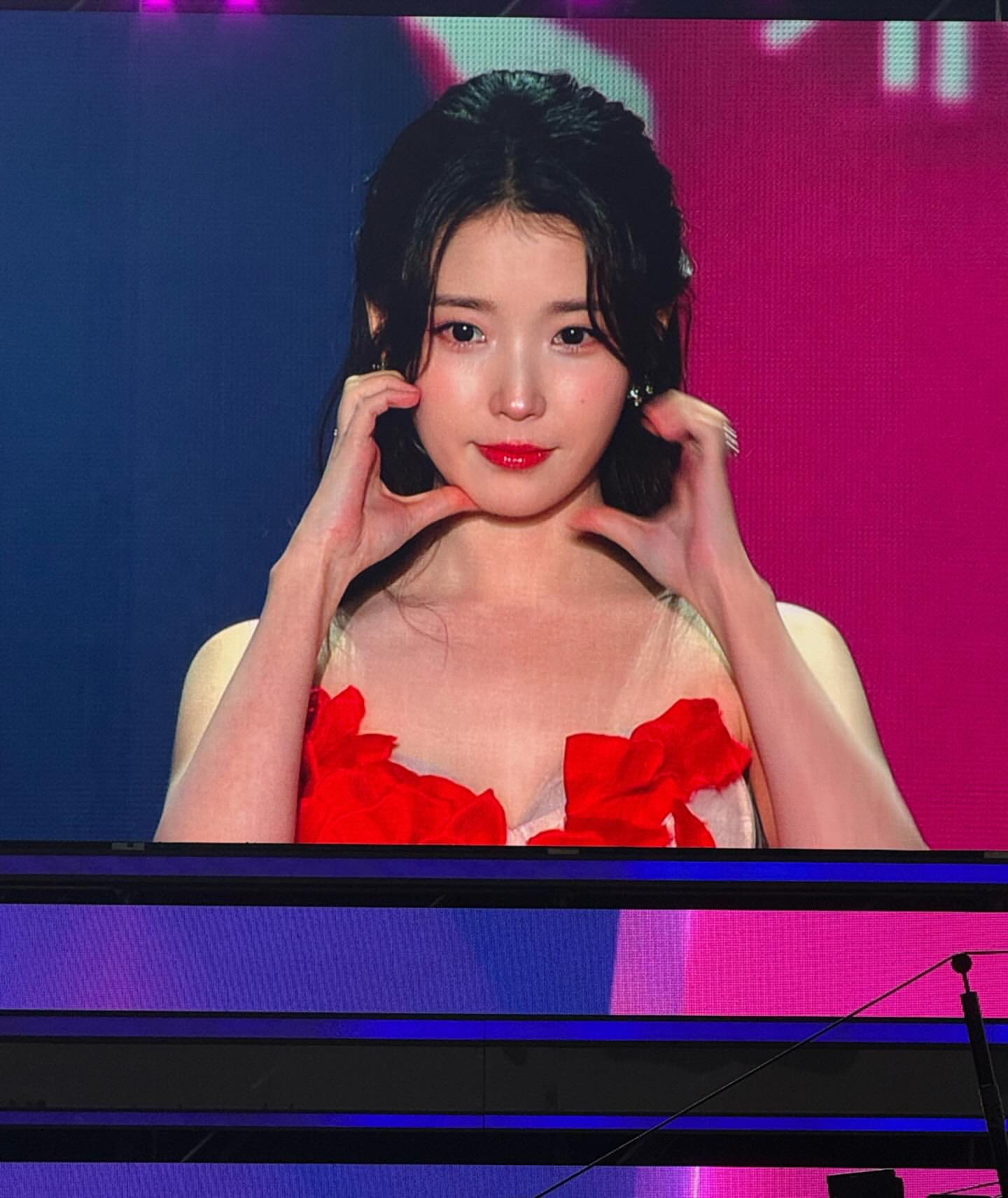 [잡담] 아이유가 왜이리 아기야 | 인스티즈