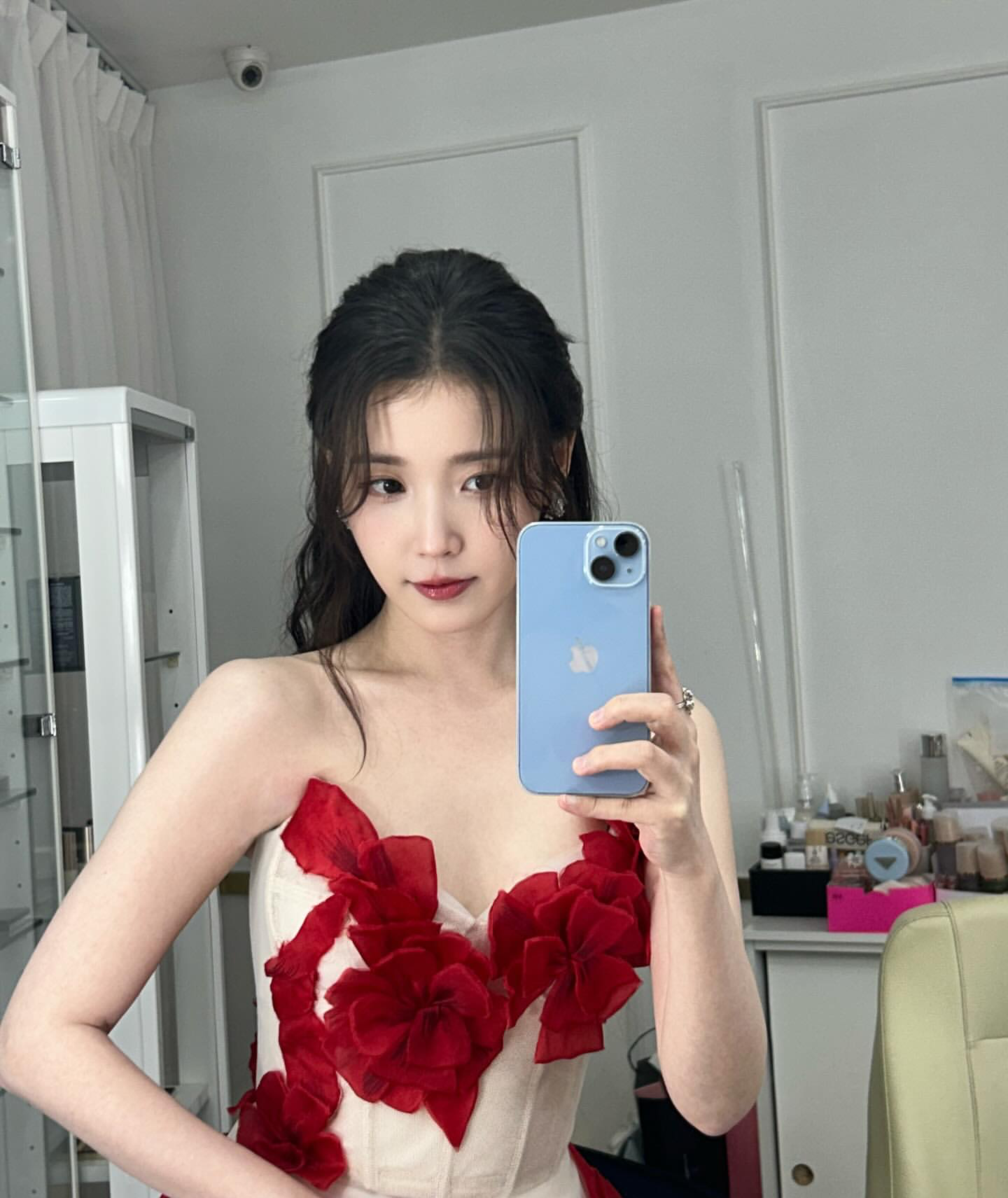 [잡담] 아이유) 251230 아이유 인스타 업뎃 | 인스티즈