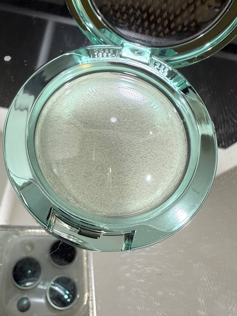 [잡담] 화장잘알..하이라이터 새로 샀는데 정상품이야?ㅜ | 인스티즈