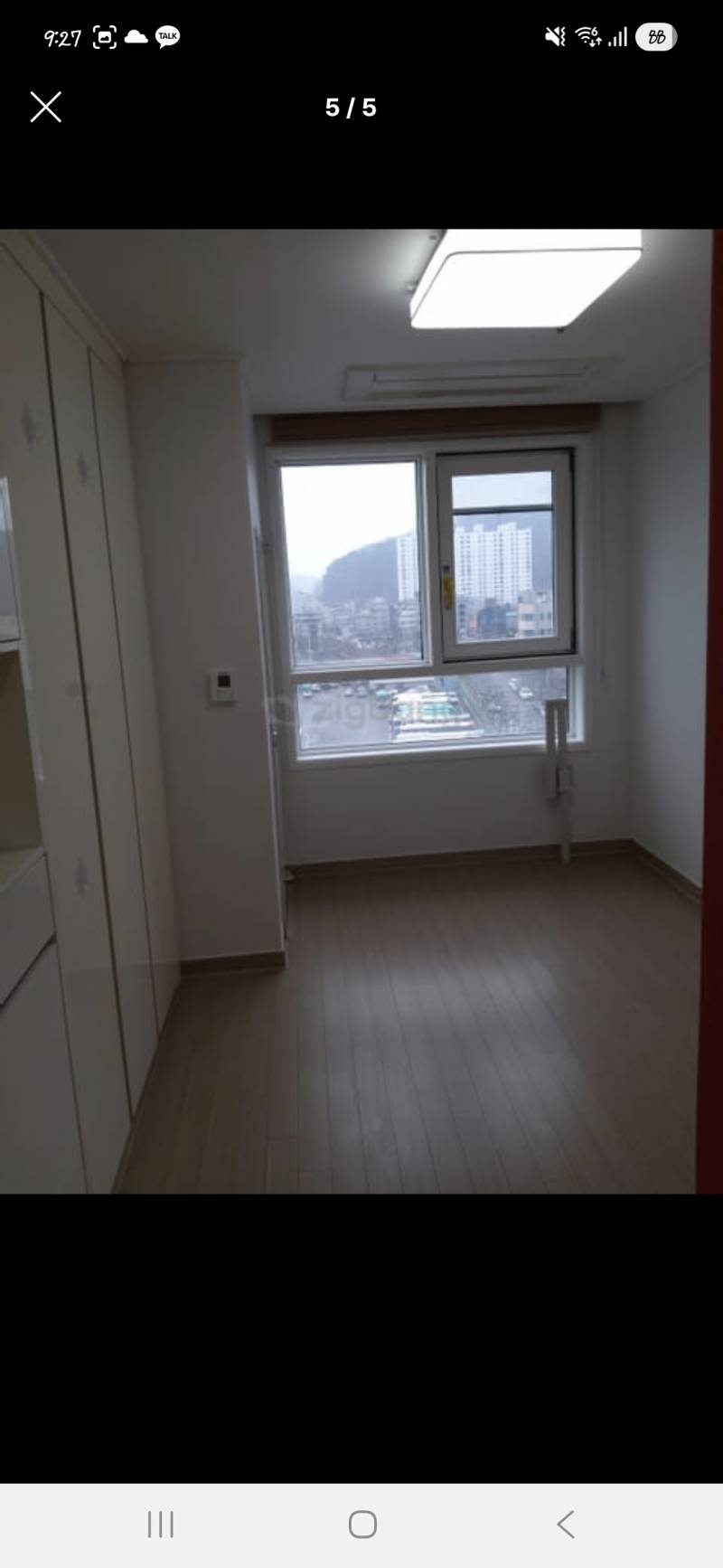 [잡담] 이런 방은 어떻게 가구배치해야됨ㅠㅠ | 인스티즈